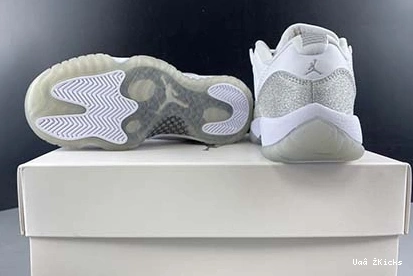 Silver” Trendsetting Jordan 703 “Metallic WMNS 11 Air AH0715-100 1011